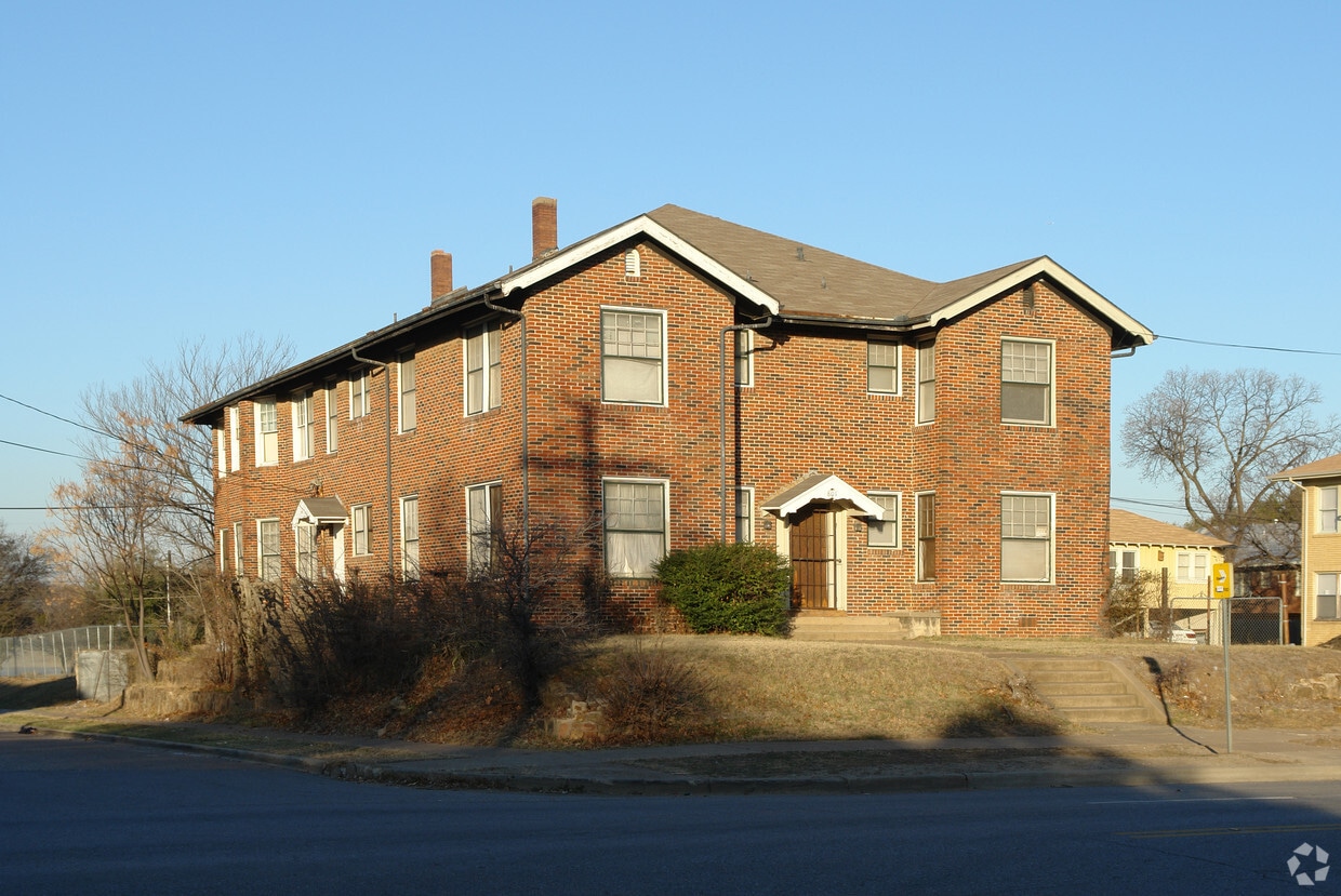 Primary Photo - 801 N Marsalis Ave