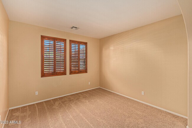 Foto del edificio - 9120 S Terry Ln