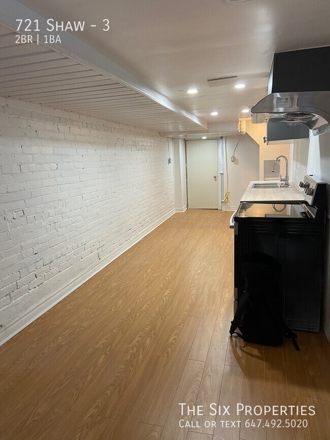 Photo du bâtiment - Two Bedroom Apartment