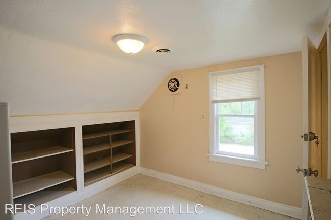 Foto del edificio - 5833 N 32nd St