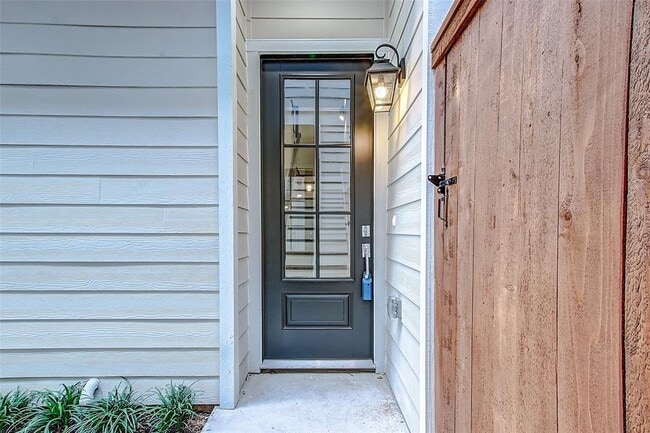 Building Photo - 5105 Pine Reach Dr