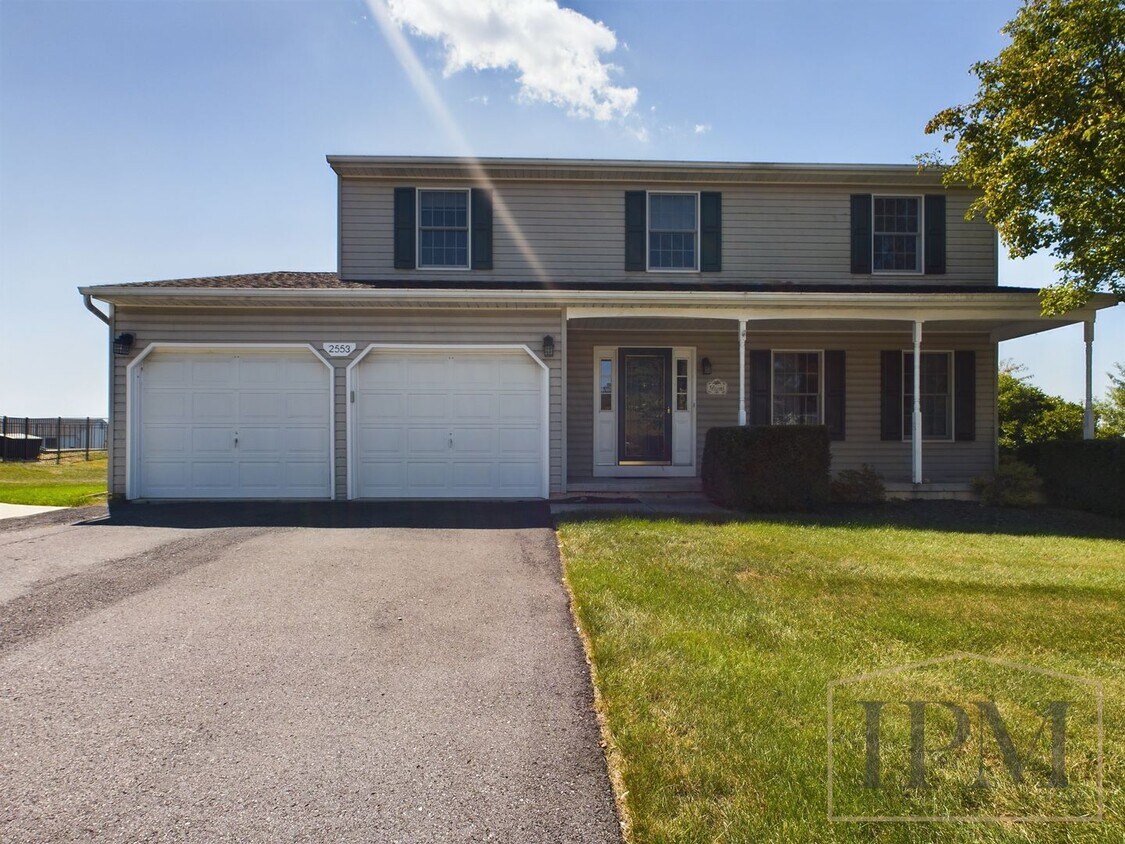 Foto principal - Coming Soon! Beautiful 4 Bedroom, 3 Bath H...