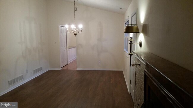 Foto del edificio - 2555 Valley View Rd