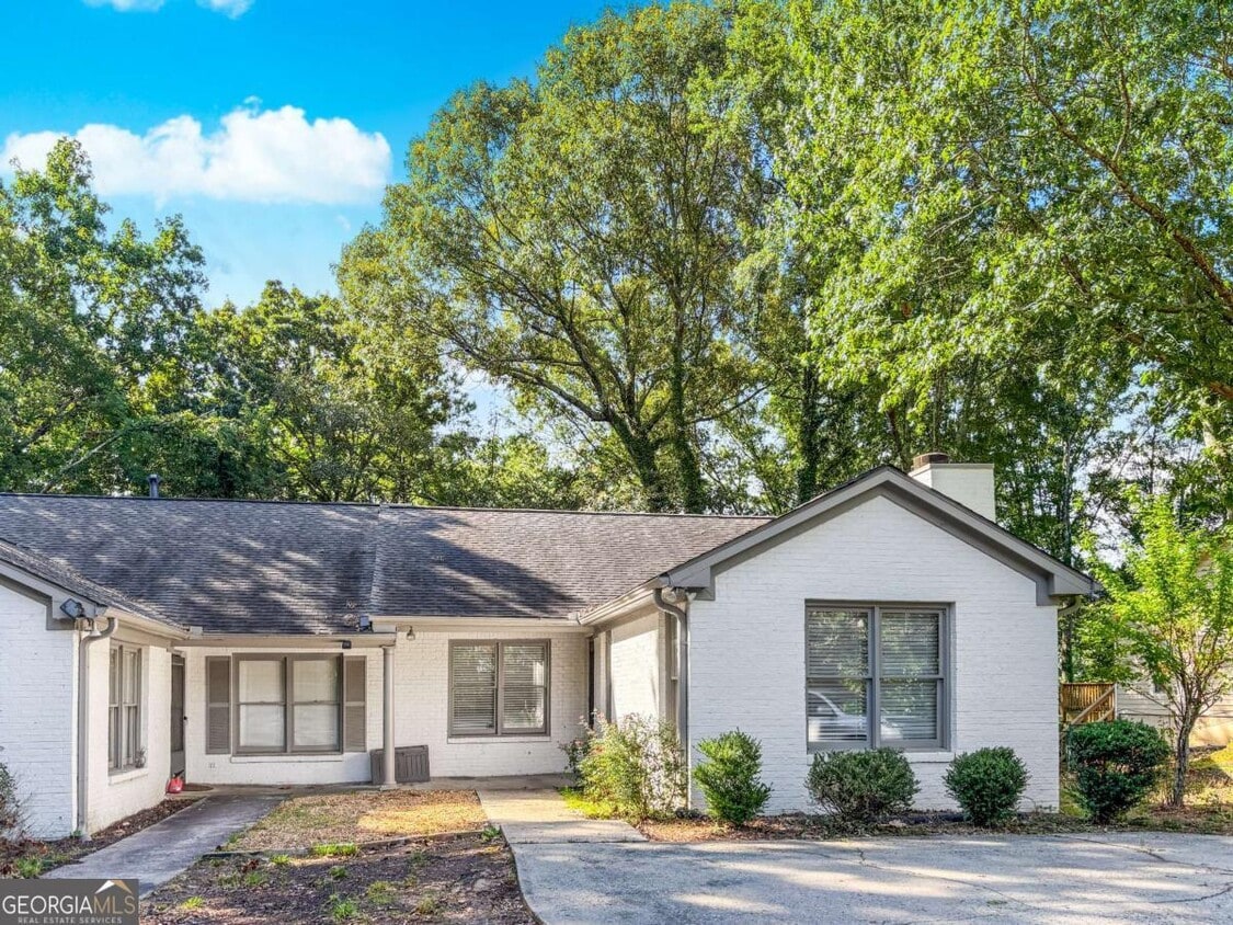 Foto principal - 1840 Cooper Lake Dr SE