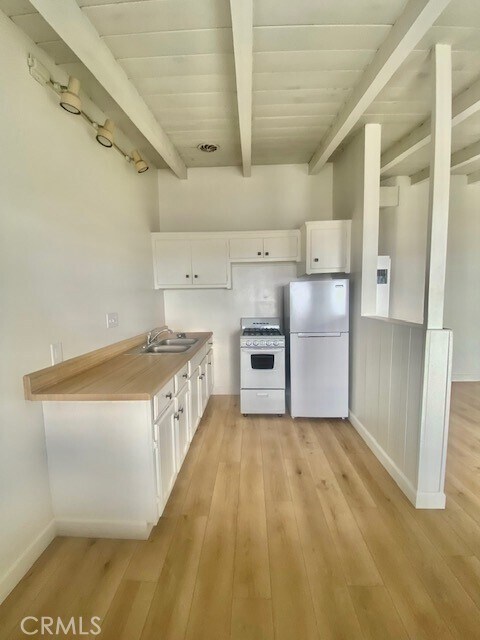 Foto del edificio - 111 Santa Ana Ln