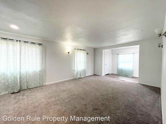 Foto del edificio - 2 br, 1 bath House - 1228 E 3rd Ave