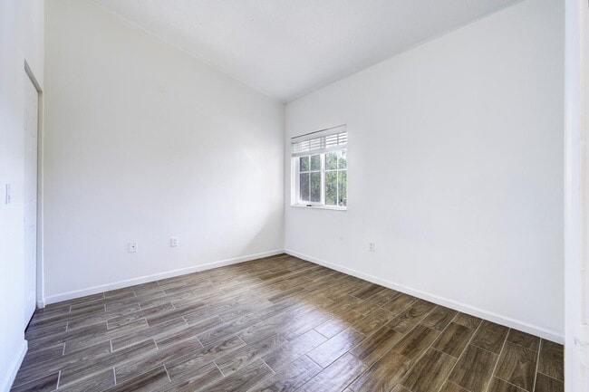 Building Photo - 3478 Briar Bay Blvd