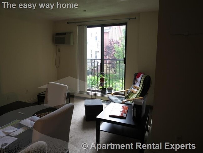 Building Photo - 373 Highland Ave