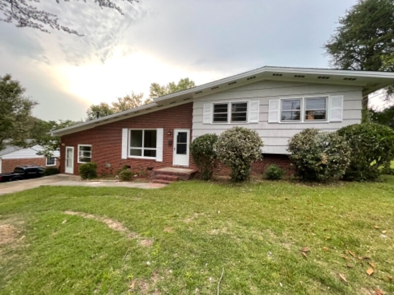 Foto principal - 2634 Berkley Rd