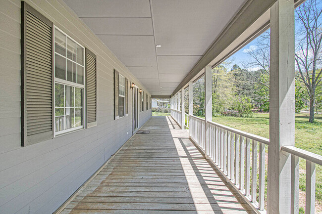 Building Photo - 978 7 Sweet Gums Rd