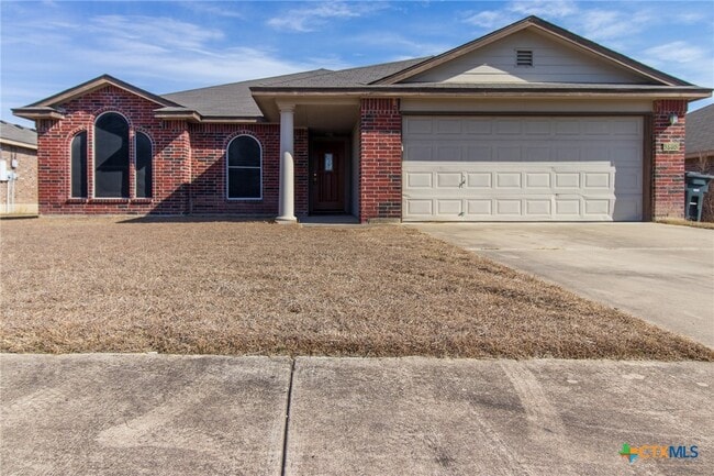 Building Photo - 3803 Lyna Ct