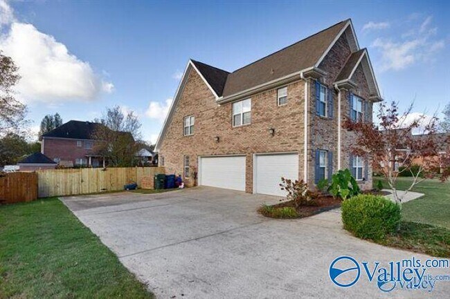 Foto del edificio - 109 Bayberry Ln