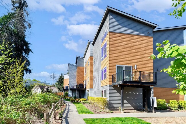 Foto del edificio - Modern 3 beds/ 2.5 bath townhouse in Kenmore!
