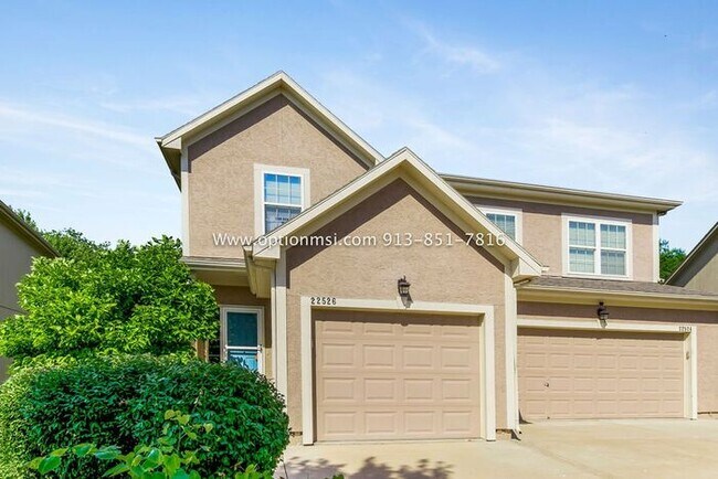 Building Photo - Comfortable elegance for you in maintenanc...