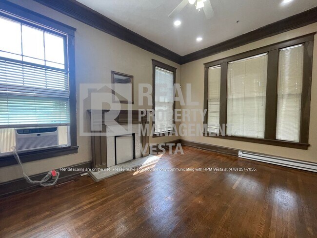 Foto del edificio - Charming One Bedroom Apartment Downtown