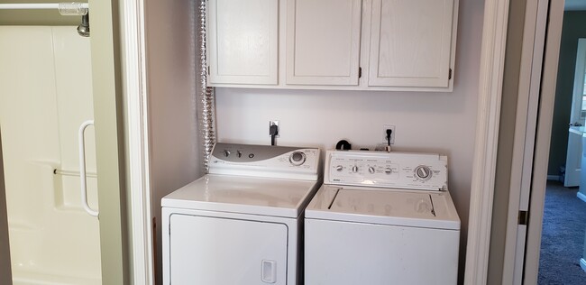Laundry room - 595 N Main St