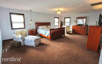 Building Photo - 4 br, 2.5 bath Apartment - 31250 Pinetree Rd