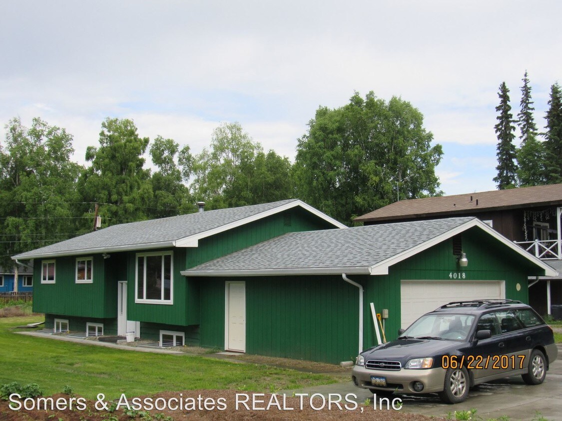 Primary Photo - 4018 Dunlap Ave