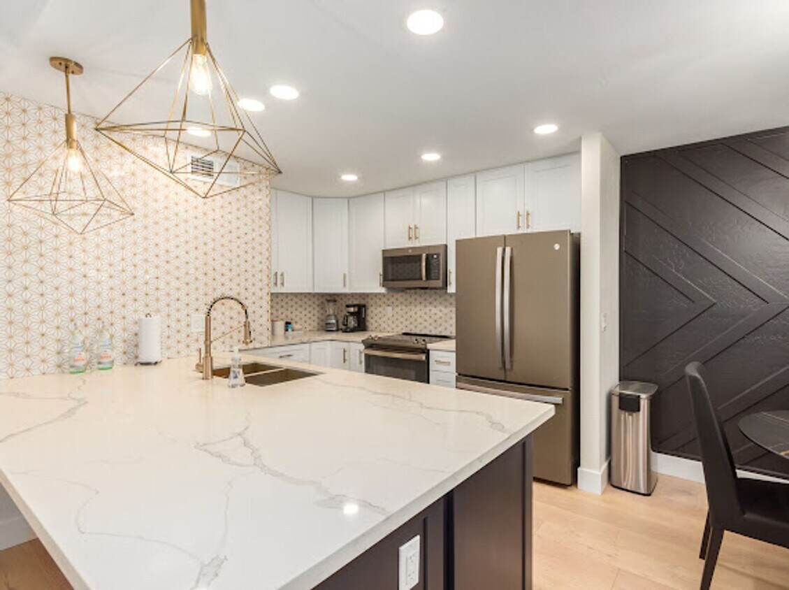 Discover Scottsdale Living at Its Finest! - Discover Scottsdale Living at Its Finest!