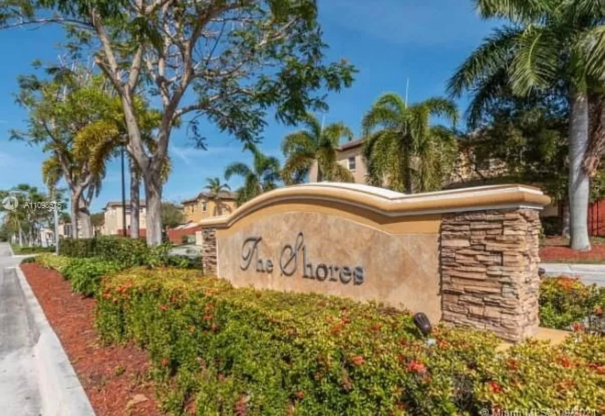 Foto principal - 9153 SW 227th St