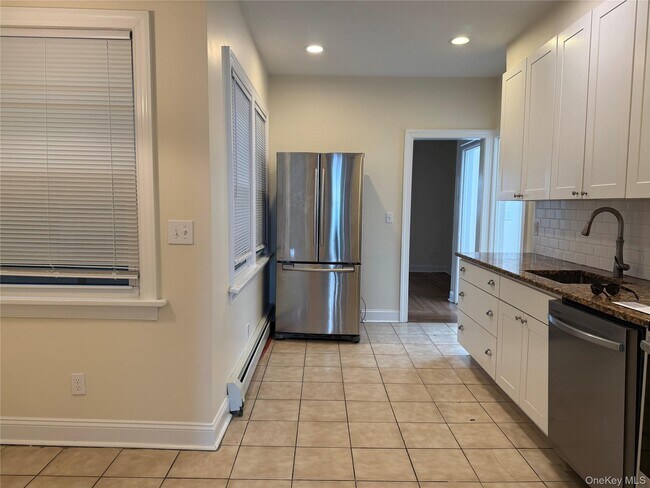 Foto del edificio - 6 Nassau Blvd