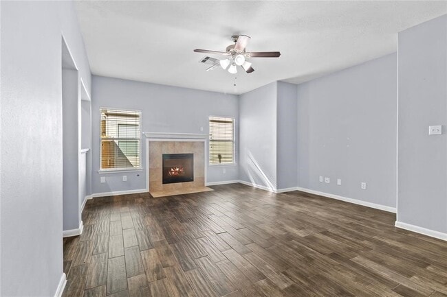 Foto del edificio - 7454 Riven Oaks Ct