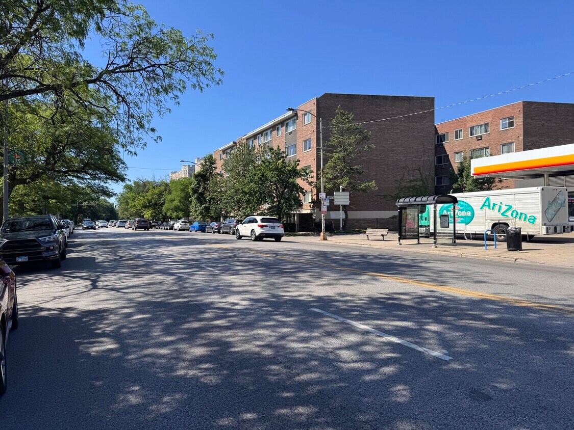 Foto principal - 7120 N Sheridan Rd