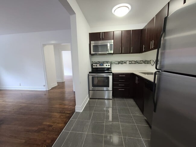 Building Photo - 16 St Joseph St