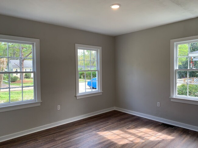Building Photo - HUD Friendly 3 Bed 1 Bath 39206