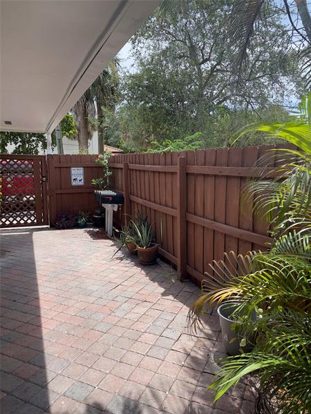 Building Photo - 1125 SW 15th Ave
