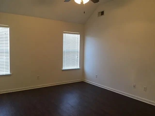 Building Photo - 4288 Genevieve Dr