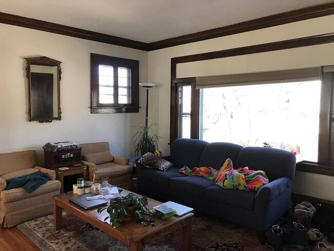 Building Photo - 51 S Albert St