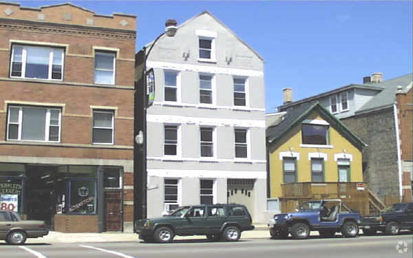 Building Photo - 2102 N Damen Ave