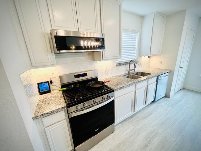 Building Photo - 3739 Brighton Springs Ln