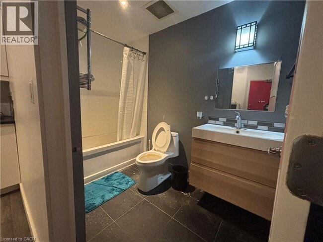 Building Photo - 25 Main St