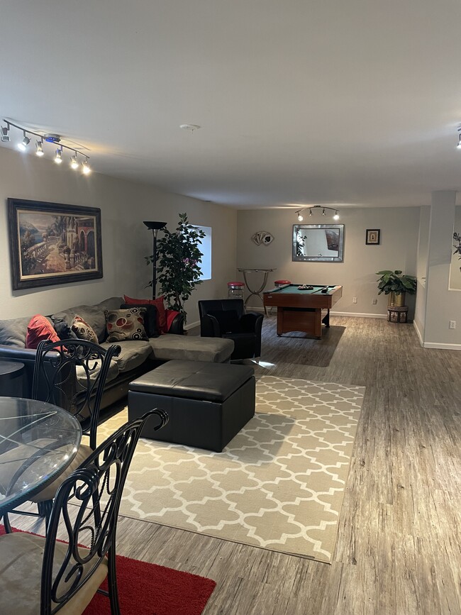 Livingroom/Pool Table - 2845 Bethune Ct