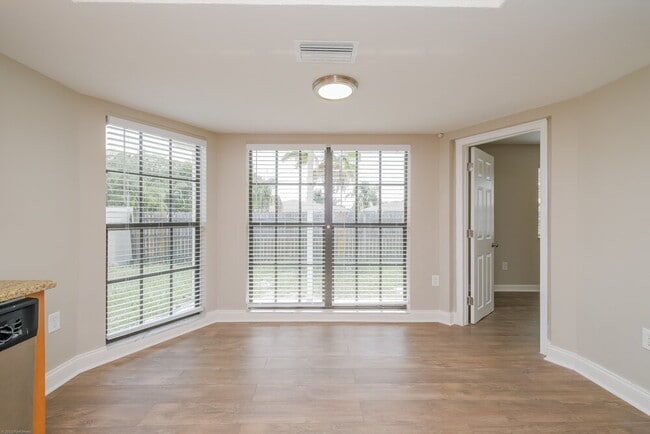 Building Photo - 3351 Tuckahoe Pl