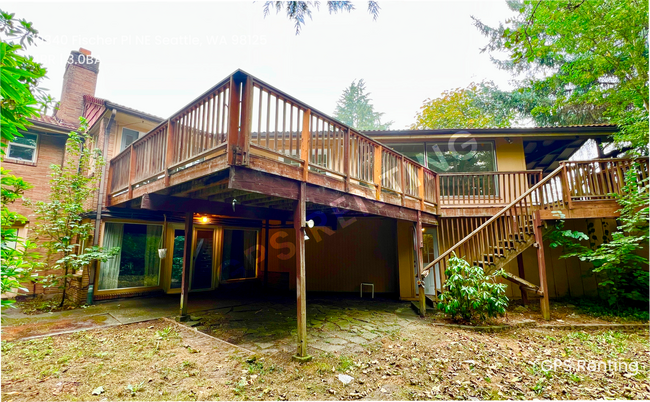 Photo - 10340 Fischer Pl NE House