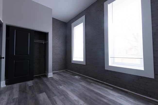 Building Photo - 3938 Iowa Ave