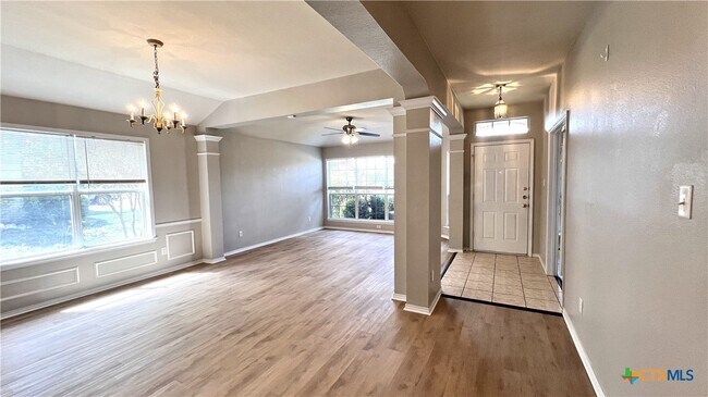 Building Photo - 2149 Modoc Dr
