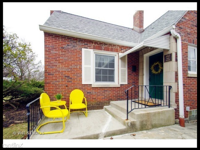 Building Photo - 3 br, 1 bath Apartment - 5912 N Kostner Ave