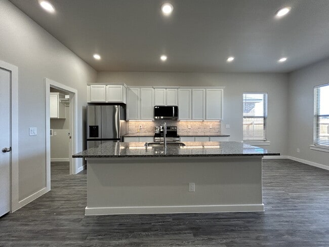Foto del edificio - Stunning New Build 3/2/2 in Frenship District!