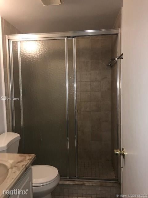 Foto del edificio - 2 br, 2 bath Apartment - 661 N University Dr
