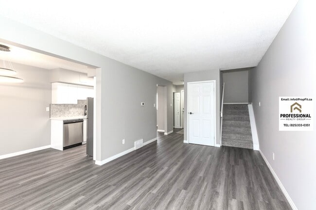 Photo du bâtiment - 116 Centennial Ct NW