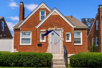 Building Photo - 15279 Fordham St