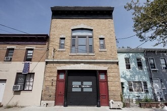 Building Photo - 46 Irving St