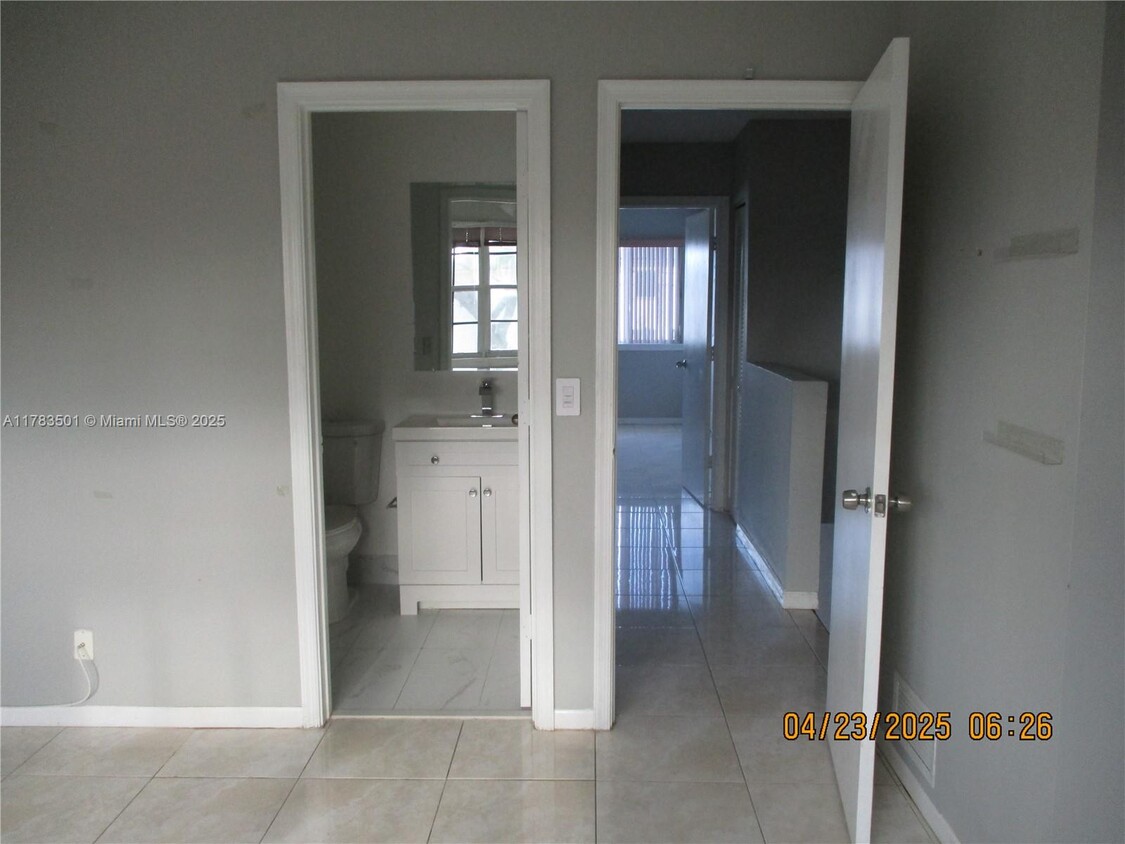 Foto del edificio - 4996 SW 31st Ter