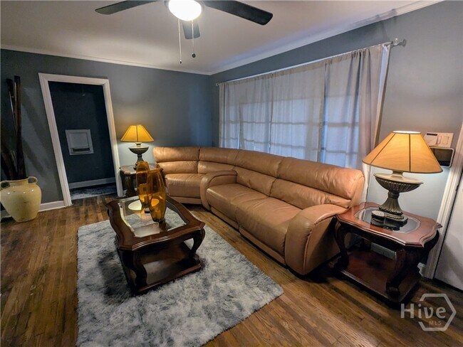 Building Photo - 614 E 37th St