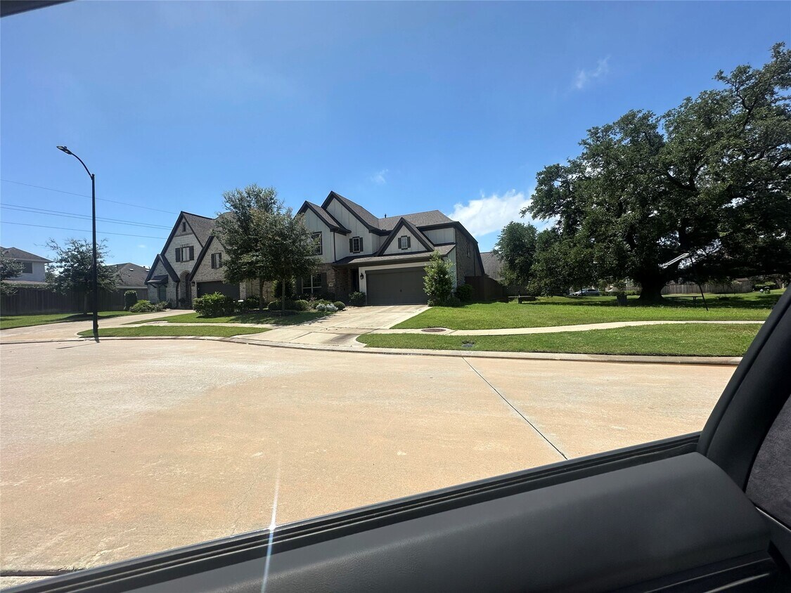 Building Photo - 13603 Nueces Basin Ct