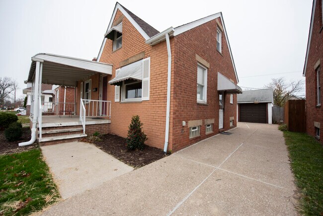 Foto del edificio - 4530 Wood Ave